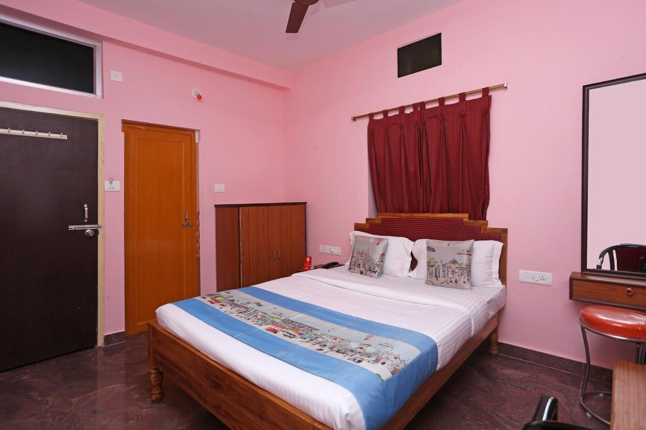Oyo Hotel Balaram Palace Puri Exterior foto